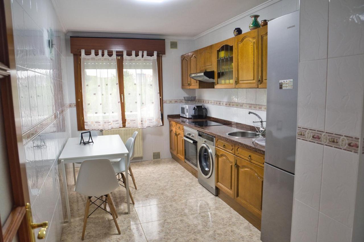 La Villa De Lore, Piso Completo Apto 6 Personas Con Garaje Avilés Exterior foto